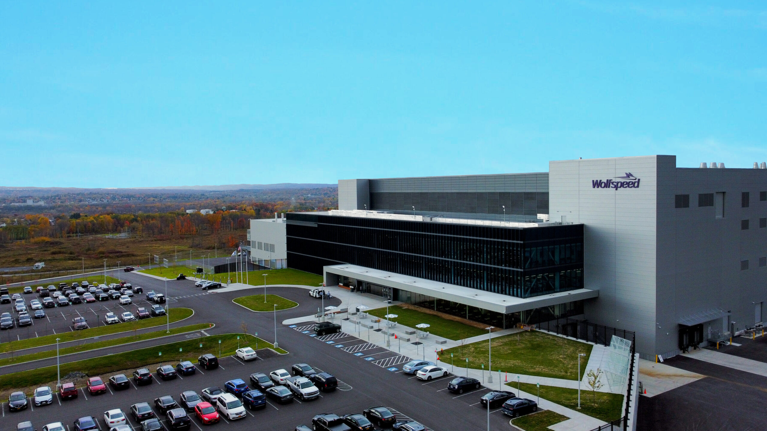 Wolfspeed Mohawk Valley SiC Wafer Fab Facility in Marcy New York